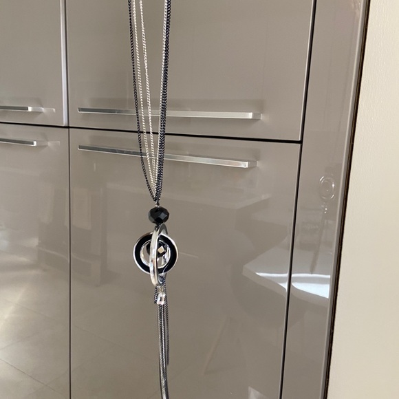 Unique necklace with black and silver accents - Picture 5 of 5